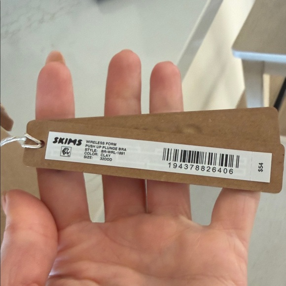 SKIMS WIRELESS FORM PUSH-UP PLUNGE BRA 32D NWT (Lot of 3) - Picture 9 of 10